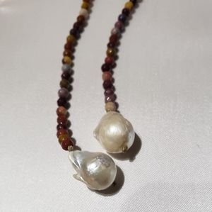 Lariat necklace
